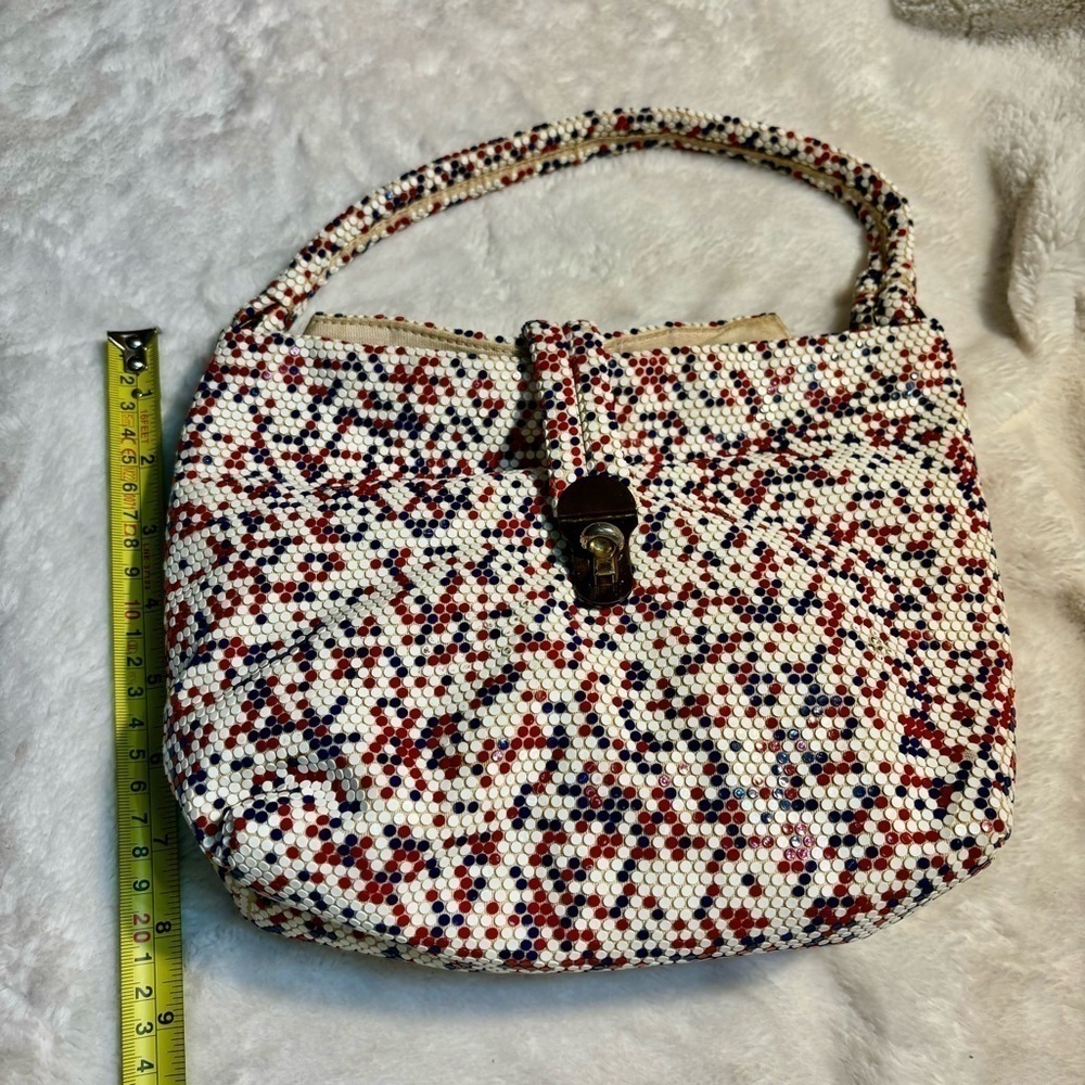 Lumured Vintage Purse Luma Mesh White Red Blue Flat Beaded Bag Bronze Hardware - Picture 12 of 14